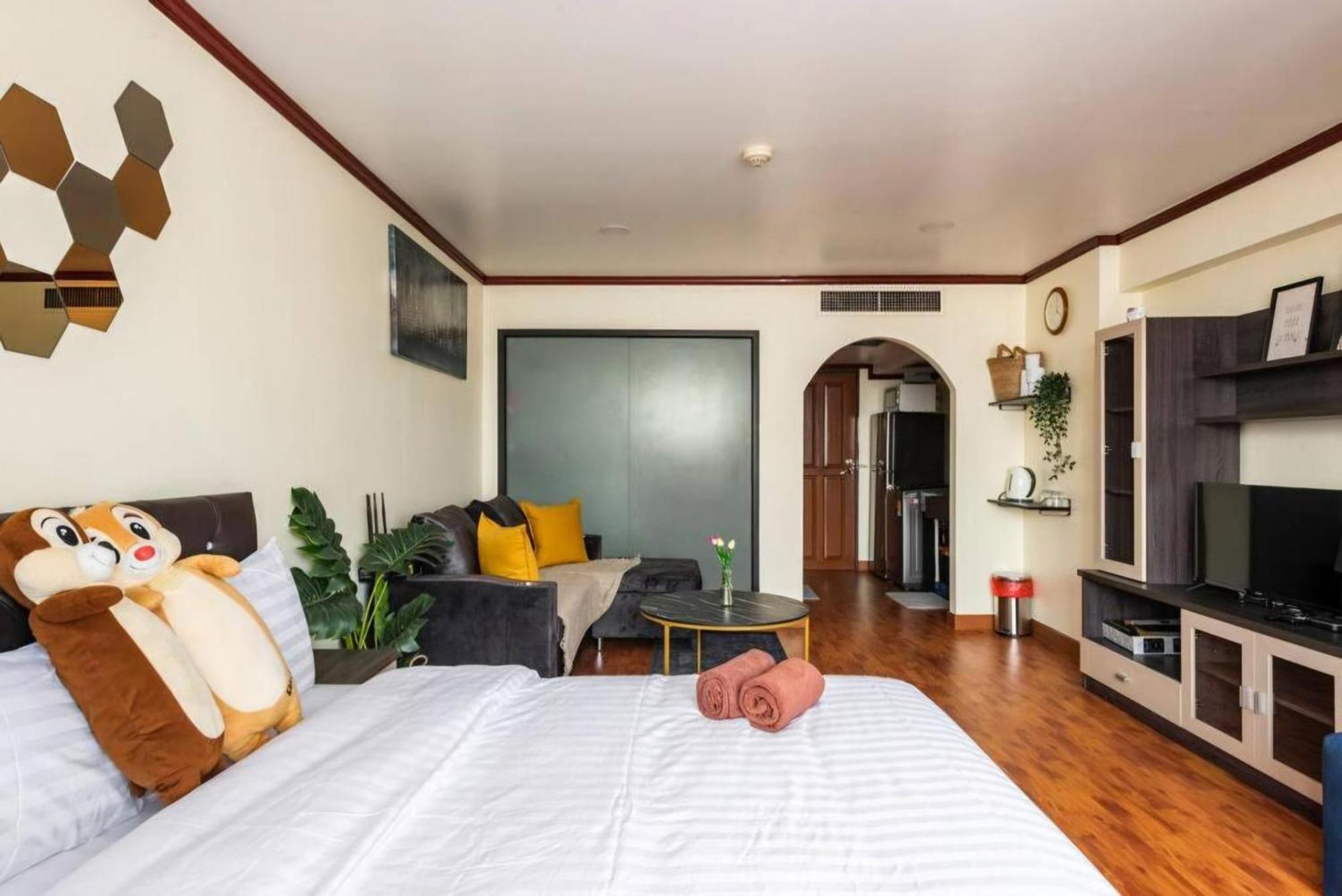 One-Bedroom Apartment
